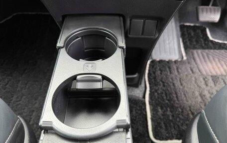 Toyota Noah III, 2021 год, 2 388 000 рублей, 20 фотография