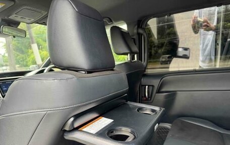 Toyota Noah III, 2021 год, 2 388 000 рублей, 25 фотография