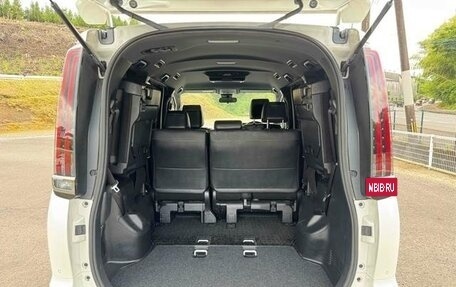 Toyota Noah III, 2021 год, 2 388 000 рублей, 31 фотография