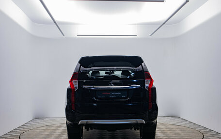 Mitsubishi Pajero Sport III рестайлинг, 2016 год, 2 898 000 рублей, 6 фотография