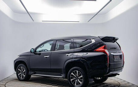 Mitsubishi Pajero Sport III рестайлинг, 2016 год, 2 898 000 рублей, 7 фотография