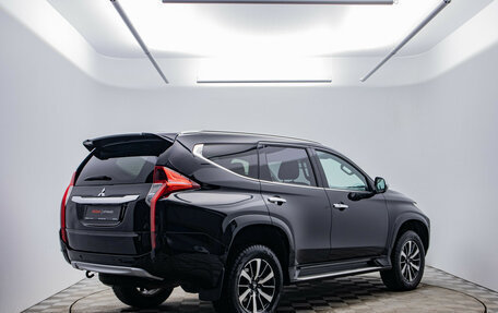 Mitsubishi Pajero Sport III рестайлинг, 2016 год, 2 898 000 рублей, 5 фотография