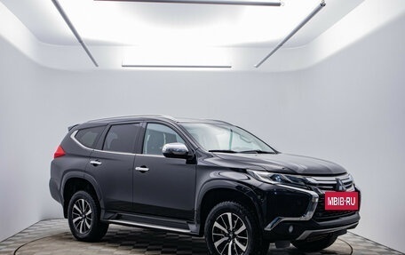 Mitsubishi Pajero Sport III рестайлинг, 2016 год, 2 898 000 рублей, 3 фотография