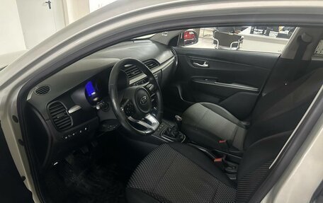 KIA Rio IV, 2018 год, 1 280 000 рублей, 10 фотография