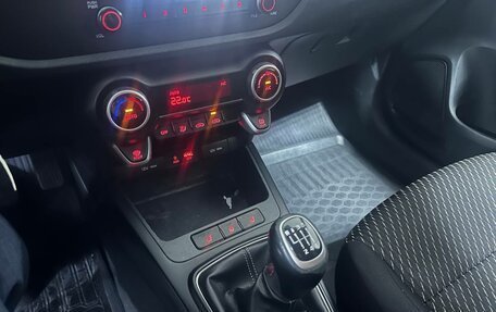 KIA Rio IV, 2018 год, 1 280 000 рублей, 12 фотография