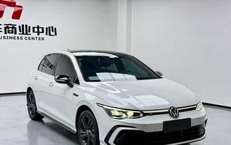 Volkswagen Golf VIII, 2023 год, 2 045 000 рублей, 3 фотография