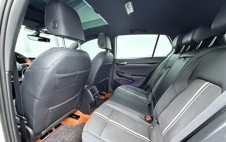 Volkswagen Golf VIII, 2023 год, 2 045 000 рублей, 8 фотография