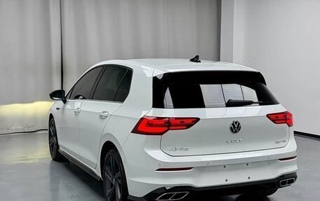 Volkswagen Golf VIII, 2023 год, 2 045 000 рублей, 12 фотография