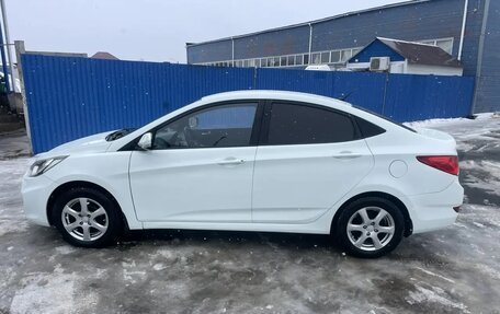 Hyundai Solaris II рестайлинг, 2011 год, 670 000 рублей, 6 фотография