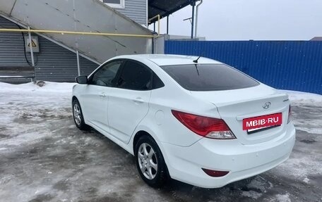 Hyundai Solaris II рестайлинг, 2011 год, 670 000 рублей, 5 фотография