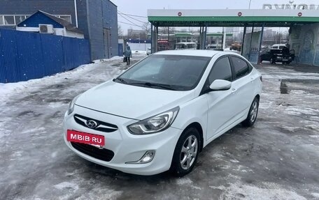 Hyundai Solaris II рестайлинг, 2011 год, 670 000 рублей, 7 фотография