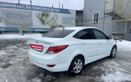 Hyundai Solaris II рестайлинг, 2011 год, 670 000 рублей, 3 фотография