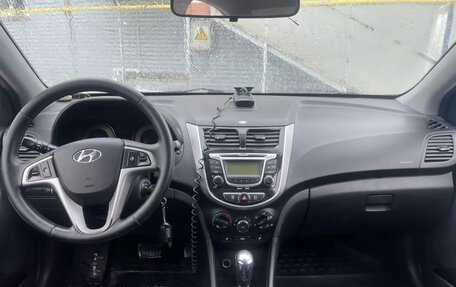 Hyundai Solaris II рестайлинг, 2011 год, 670 000 рублей, 18 фотография