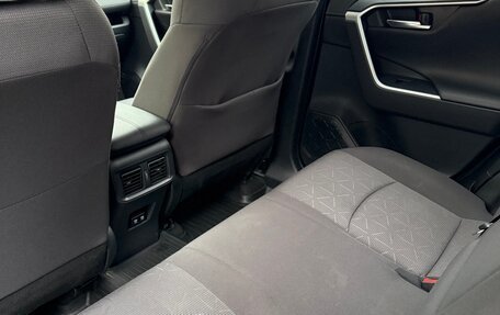 Toyota RAV4, 2020 год, 2 500 000 рублей, 9 фотография