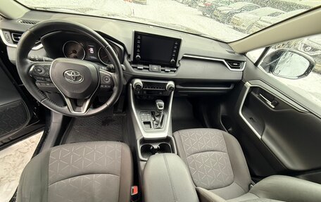 Toyota RAV4, 2020 год, 2 500 000 рублей, 7 фотография