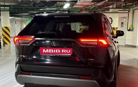 Toyota RAV4, 2020 год, 2 500 000 рублей, 3 фотография