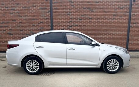 KIA Rio IV, 2019 год, 1 700 000 рублей, 8 фотография