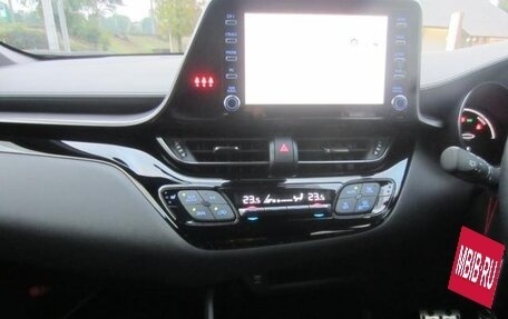 Toyota C-HR I рестайлинг, 2021 год, 1 533 000 рублей, 10 фотография