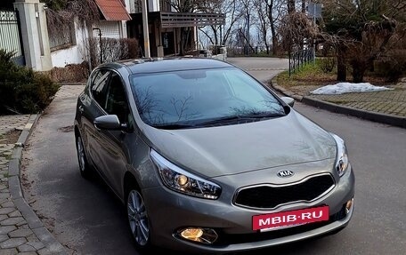 KIA cee'd III, 2014 год, 1 250 000 рублей, 2 фотография