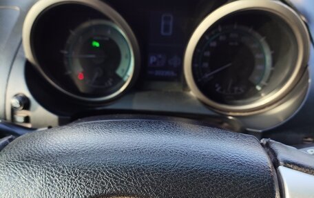 Toyota Land Cruiser Prado 150 рестайлинг 2, 2009 год, 2 650 000 рублей, 9 фотография