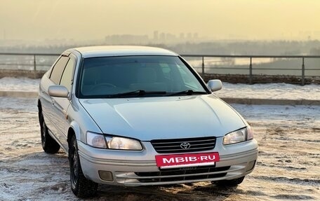 Toyota Camry, 1998 год, 375 000 рублей, 3 фотография