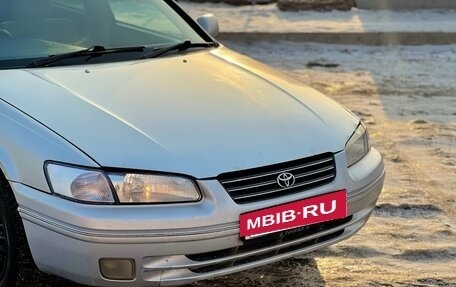 Toyota Camry, 1998 год, 375 000 рублей, 4 фотография