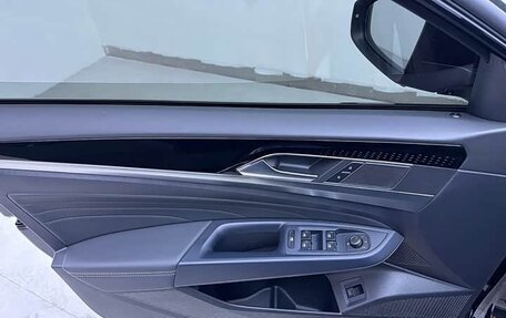 Volkswagen Passat B8 рестайлинг, 2023 год, 2 240 000 рублей, 12 фотография