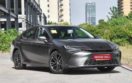 Toyota Camry, 2025 год, 3 370 000 рублей, 3 фотография