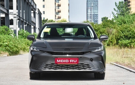 Toyota Camry, 2025 год, 3 370 000 рублей, 2 фотография