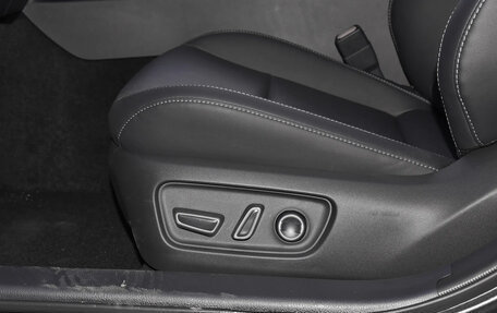 Toyota Camry, 2025 год, 3 370 000 рублей, 25 фотография