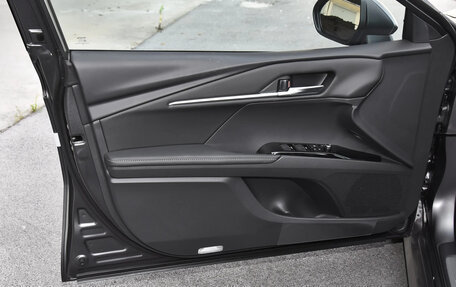 Toyota Camry, 2025 год, 3 370 000 рублей, 31 фотография