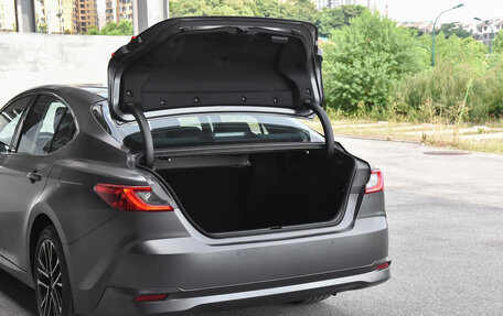 Toyota Camry, 2025 год, 3 370 000 рублей, 36 фотография