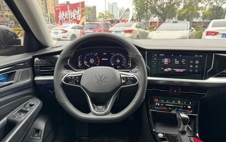 Volkswagen Passat B8 рестайлинг, 2023 год, 1 849 000 рублей, 13 фотография