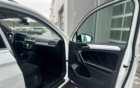 Volkswagen Tiguan II, 2018 год, 3 135 000 рублей, 16 фотография