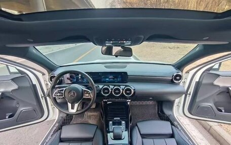 Mercedes-Benz A-Класс, 2022 год, 1 670 000 рублей, 9 фотография