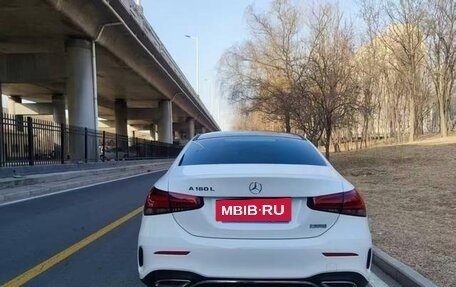 Mercedes-Benz A-Класс, 2022 год, 1 670 000 рублей, 5 фотография