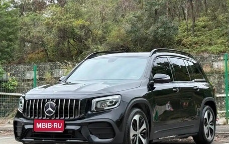 Mercedes-Benz GLB, 2022 год, 2 000 000 рублей, 1 фотография