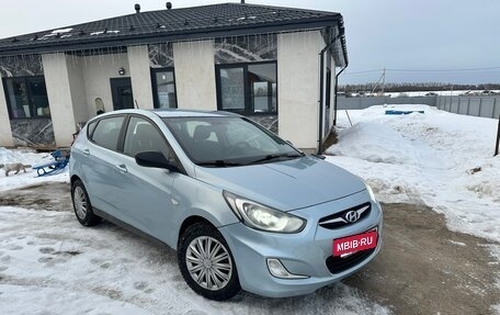 Hyundai Solaris II рестайлинг, 2012 год, 670 000 рублей, 3 фотография