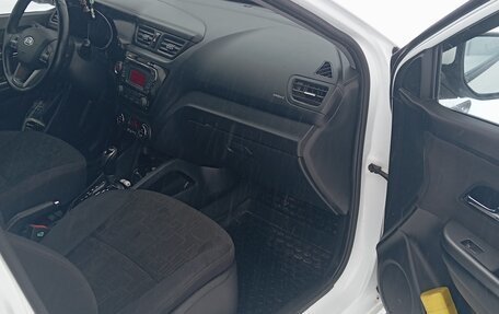 KIA Rio III рестайлинг, 2012 год, 720 000 рублей, 10 фотография