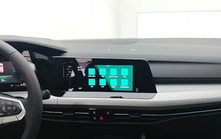 Volkswagen Golf VIII, 2023 год, 1 790 555 рублей, 11 фотография