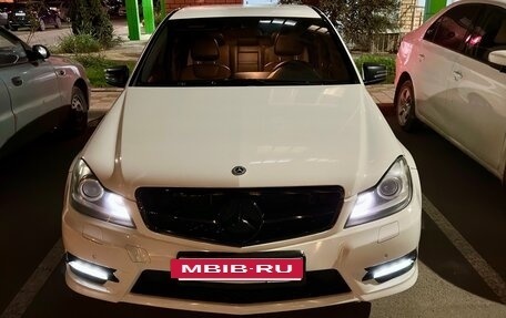 Mercedes-Benz C-Класс, 2011 год, 1 400 000 рублей, 5 фотография