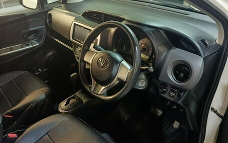 Toyota Vitz, 2015 год, 1 010 000 рублей, 13 фотография