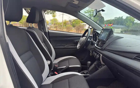 Toyota Yaris XP150 рестайлинг, 2023 год, 1 051 380 рублей, 13 фотография