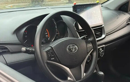 Toyota Yaris XP150 рестайлинг, 2023 год, 1 051 380 рублей, 16 фотография