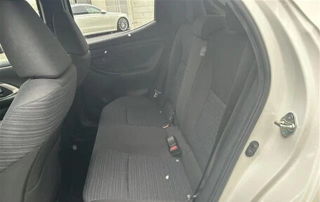 Toyota Yaris, 2022 год, 1 123 000 рублей, 16 фотография