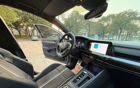 Volkswagen Golf VIII, 2022 год, 1 590 004 рублей, 12 фотография