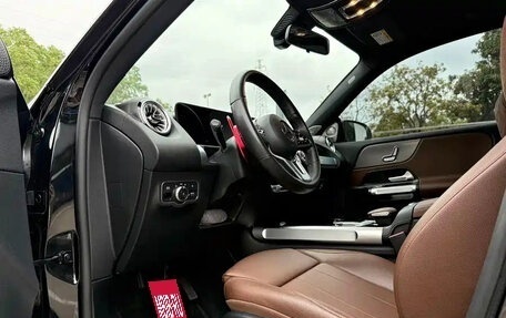 Mercedes-Benz GLB, 2022 год, 2 000 000 рублей, 14 фотография