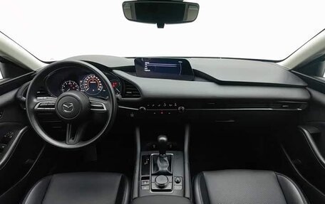 Mazda 3, 2023 год, 1 610 000 рублей, 11 фотография