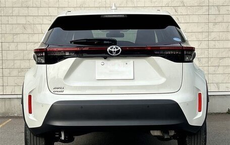 Toyota Yaris Cross, 2022 год, 1 518 000 рублей, 5 фотография