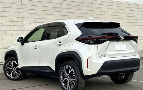 Toyota Yaris Cross, 2022 год, 1 518 000 рублей, 6 фотография